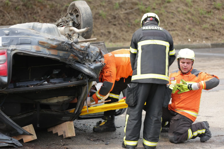 e2cda6ea-b4e8-4a32-bfa0-9548a746048b